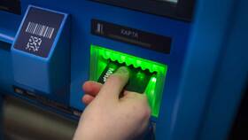 Как выбрать кэшбэк в Газпромбанке через мобильное приложение в Карло Пазолини